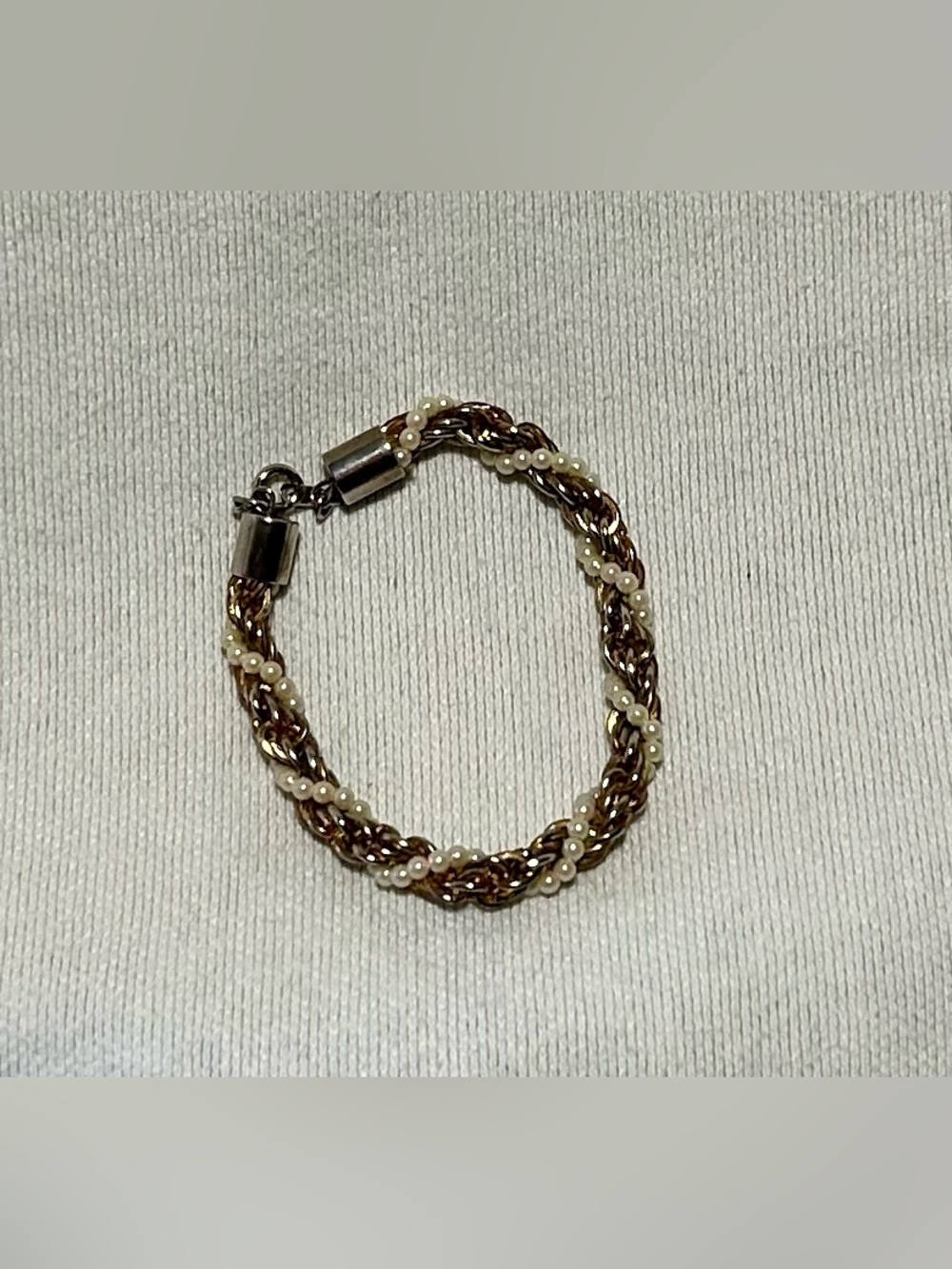 Vintage Gold Tone Twisted Rope Bracelet w/ Faux Pearl Beads, Barrel Clasp